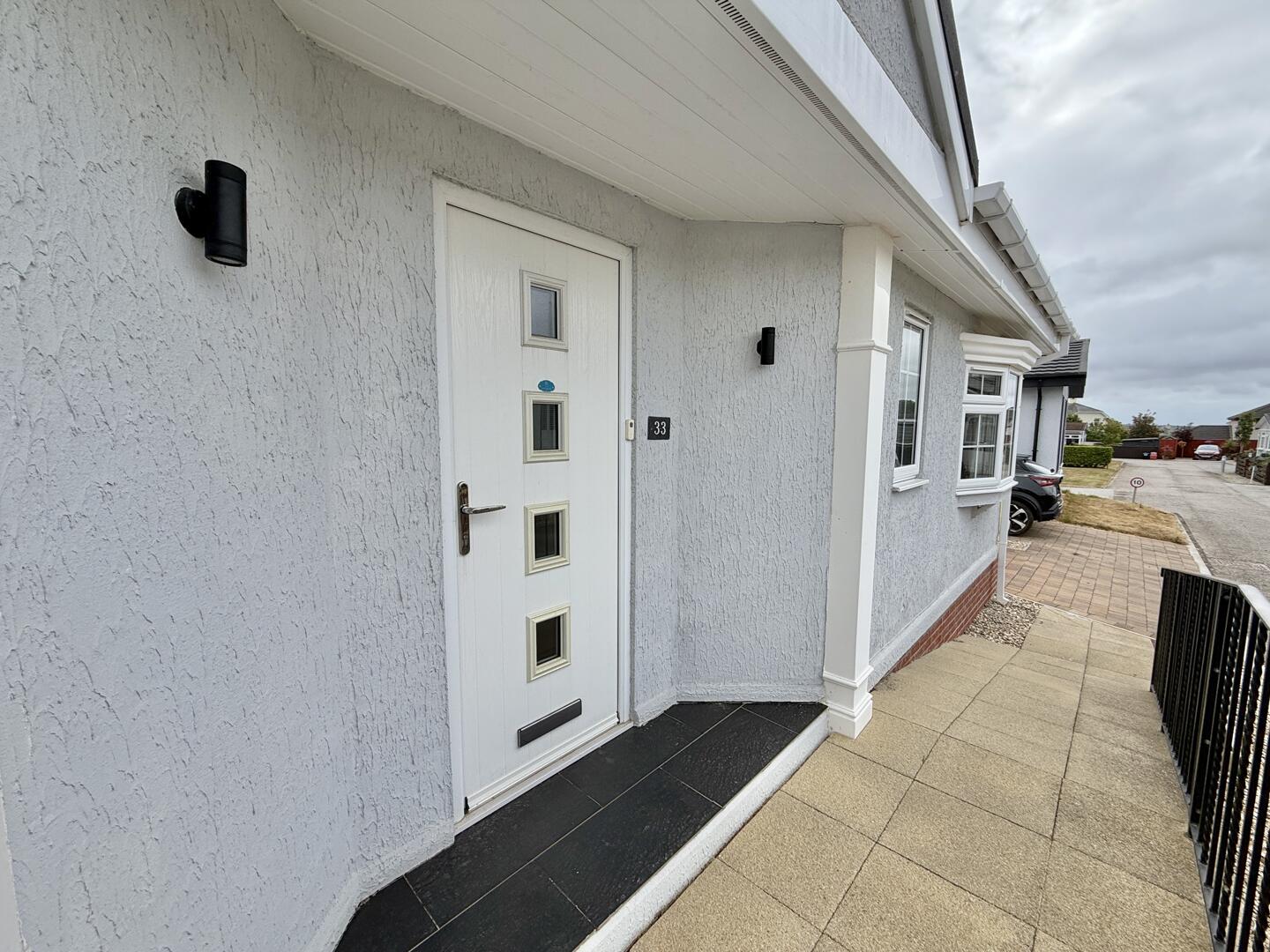 2 bed property in Truro Heights, Truro